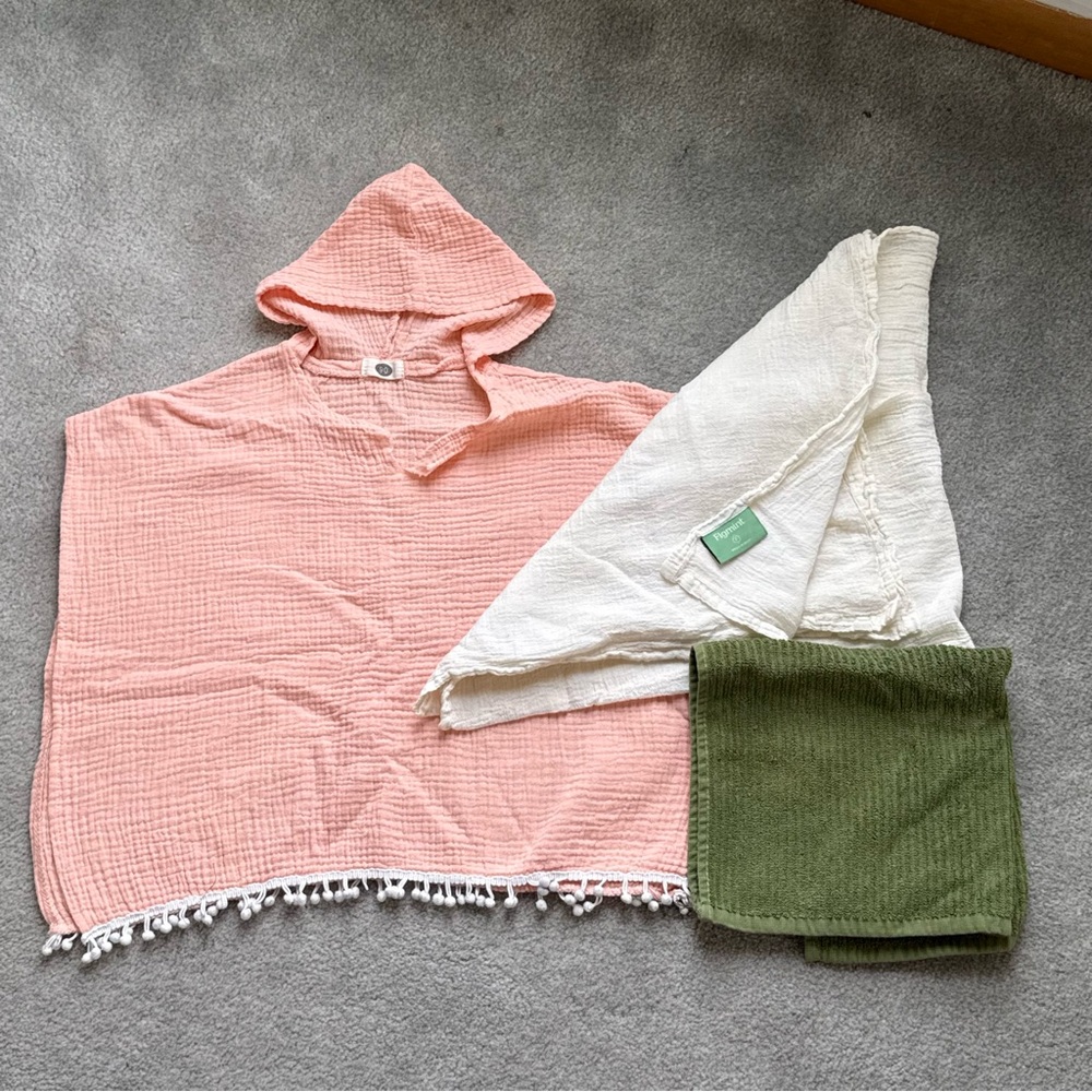 Figmint Kids Hooded Towel Poncho + 2 Towels | Size 90 (2–3Y) | Organic Muslin Co - Picture 3 of 10